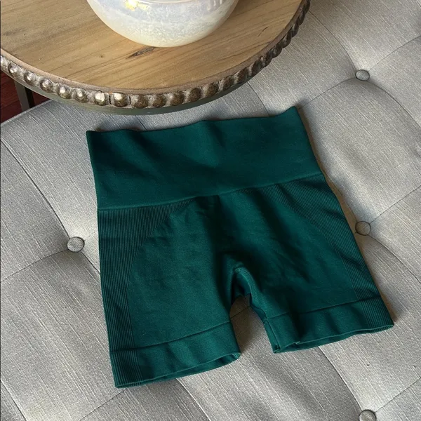 Set Active Sculptflex® Bike Shorts - Mojito Size Small - Image 4