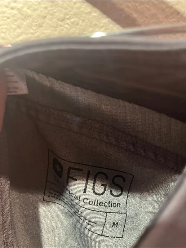 Figs Women’s Scrubs Pants Size Medium Cargo Pockets Graphite Color - Image 8