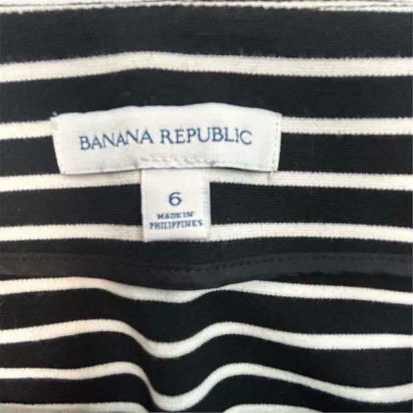 Banana Republic Women's Black‎ & White Striped Pencil Skirt Size 6 - Image 7