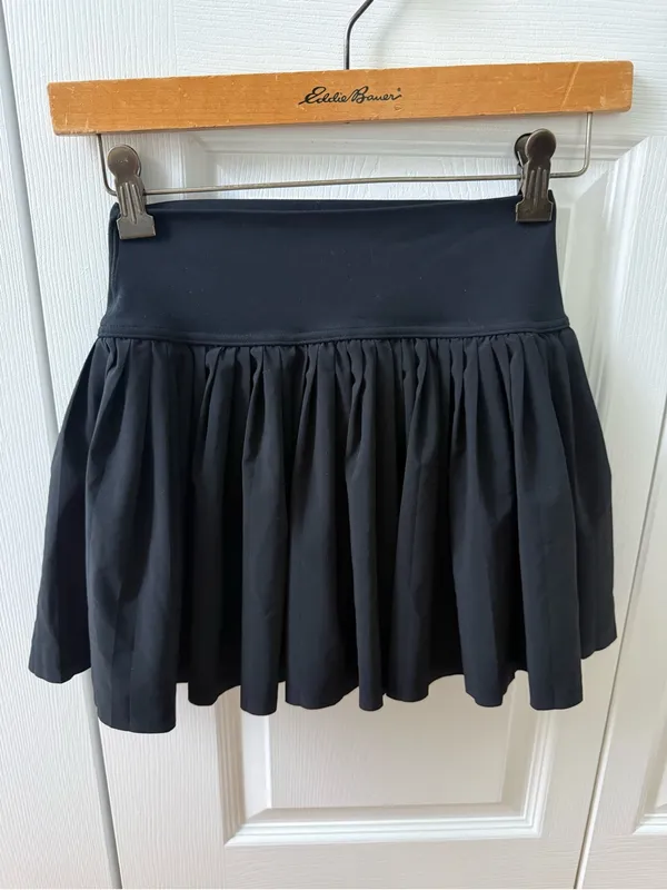 Aerie Offline All Aces Pleated Mini Skirt in Black - Image 2