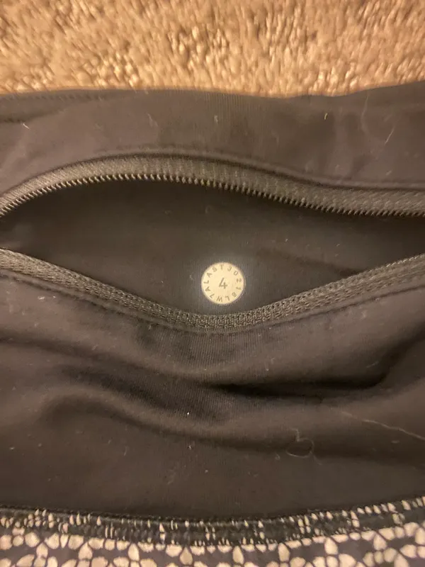 Lululemon Black White Pattern Shorts - Image 2