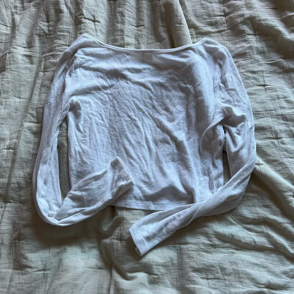 Wilfred Free Aritzia White Long Sleeve - Image 6