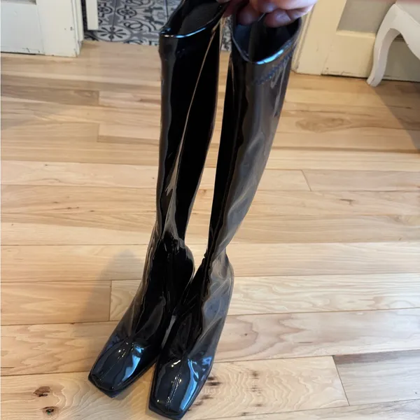 Forever 21 black patent knee high boots - size 6! - Image 5
