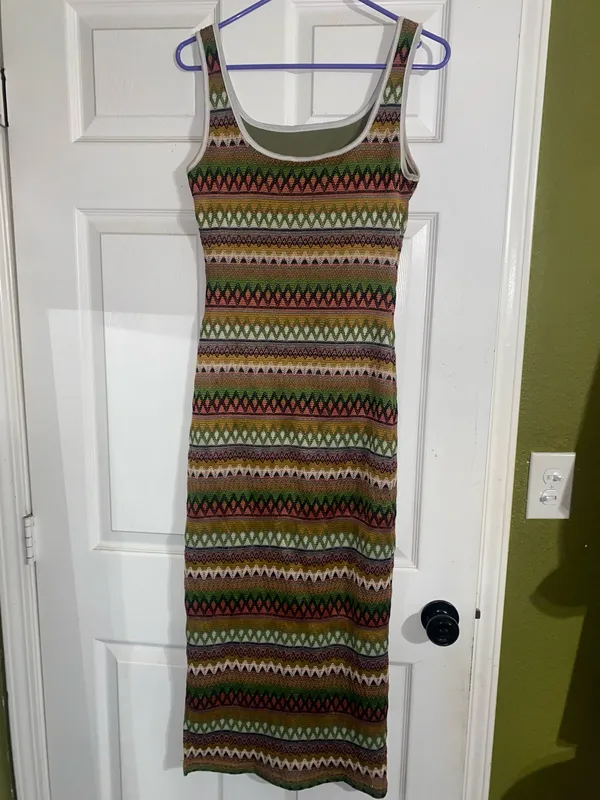 Fashion Size S Multi-Color Chevron Knit Maxi Dress - Image 2