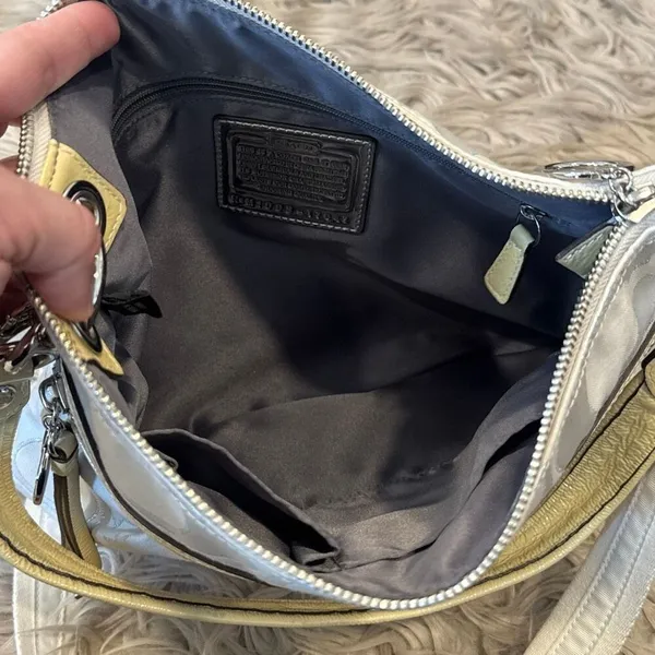 Coach Poppy Ivory with Metallic Signature Cream Shoulder Bag - Image 5