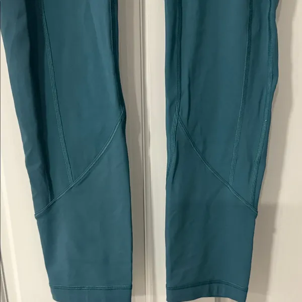 Lululemon Teal High-Waisted Leggings size 6 - Image 3