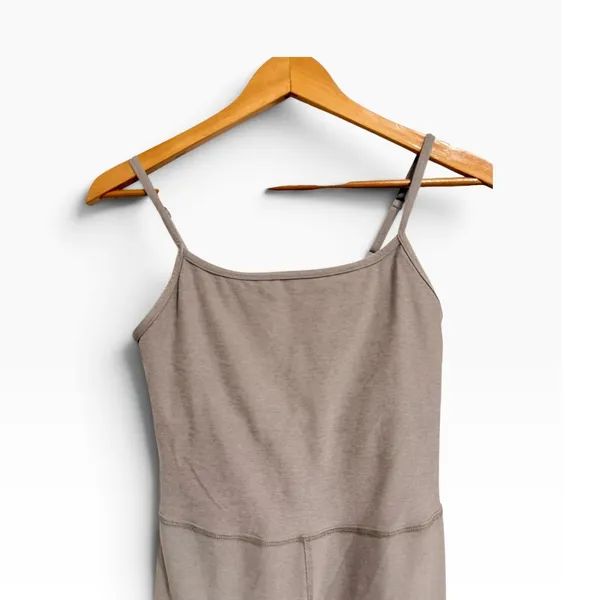 Beyond Yoga Spacedye Keep pace biker Romper Beige Athletic Athleisure Medium - Image 3