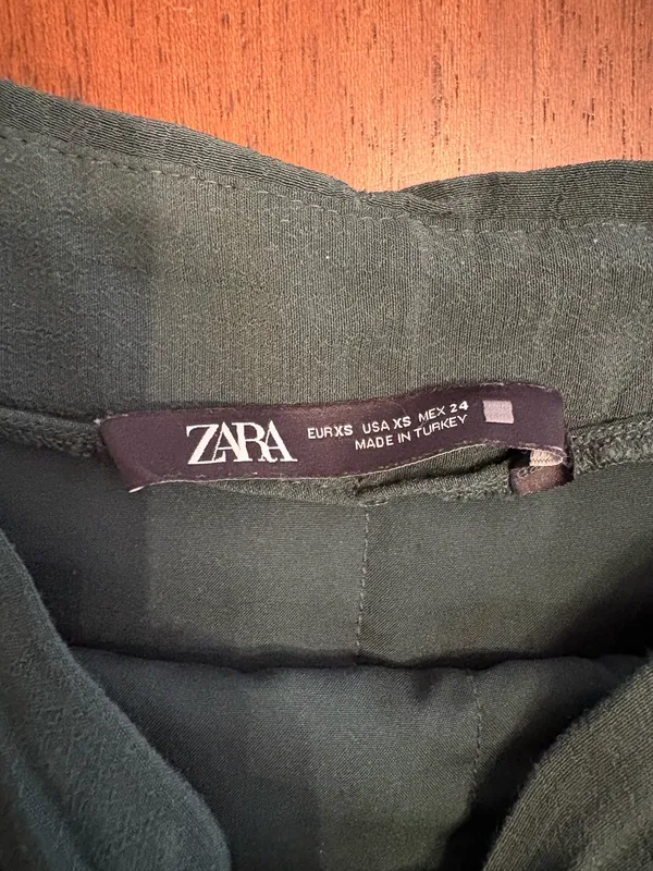 ZARA Forest Green Mini Skirt - Image 5