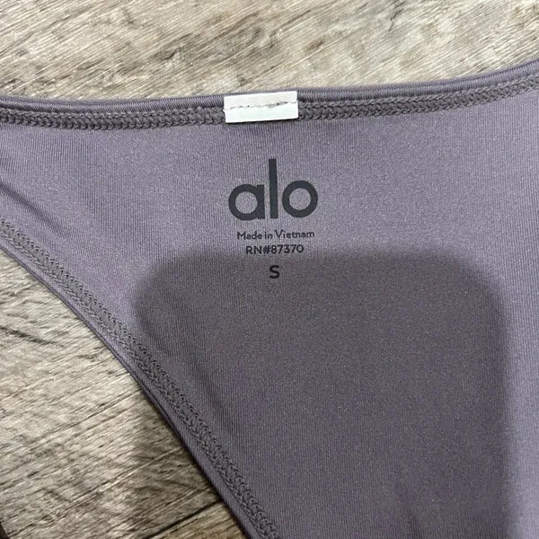 ALO Yoga Bodysuit Lilac Airlift Barre Sleeveless Women's Athletic S - Image 6