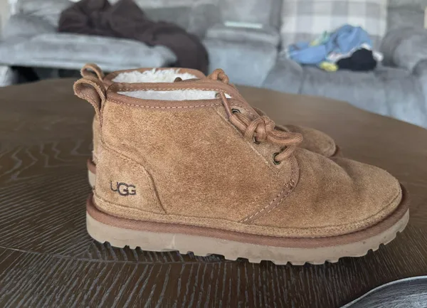 UGG Short Chestnut Boots - Image 2