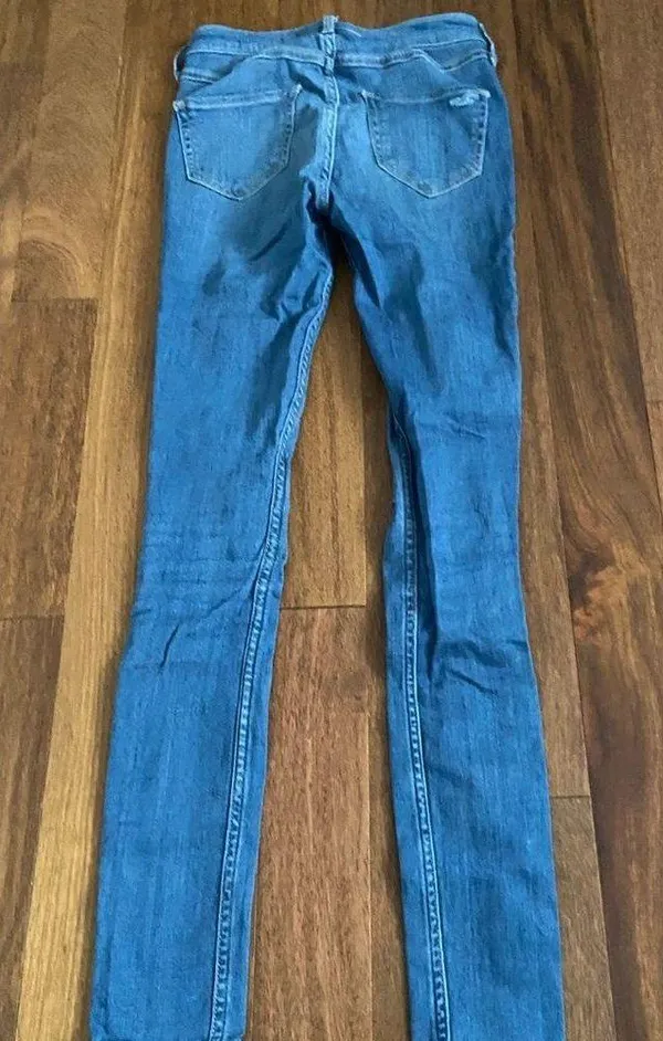 Hollister ripped jeggings - Image 3