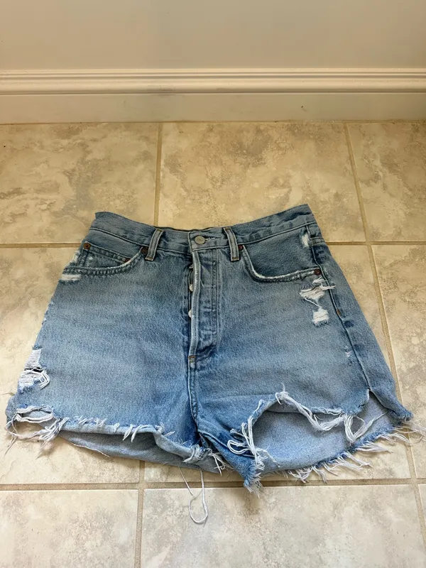 Agolde Light Wash Denim Shorts - Image 4