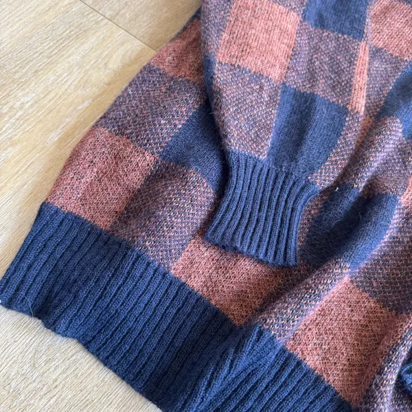 American Eagle Plaid Oversized Navy and Rust Open Cardigan - Image 7