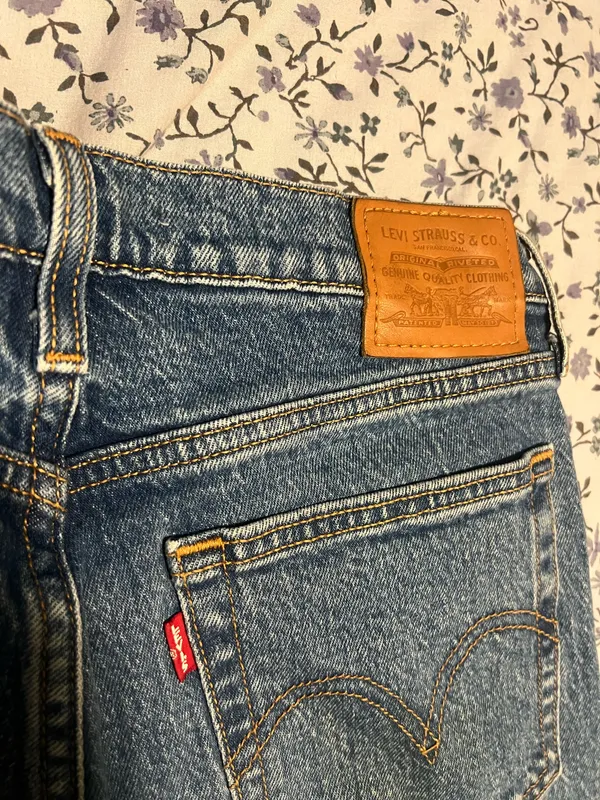 Levi’s Denim Medium Wash Jeans Wedgie Straight - Image 5