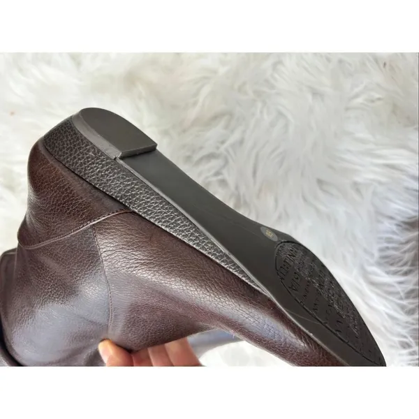 Gianni Bini brown high boots size small leather exterior - Image 4