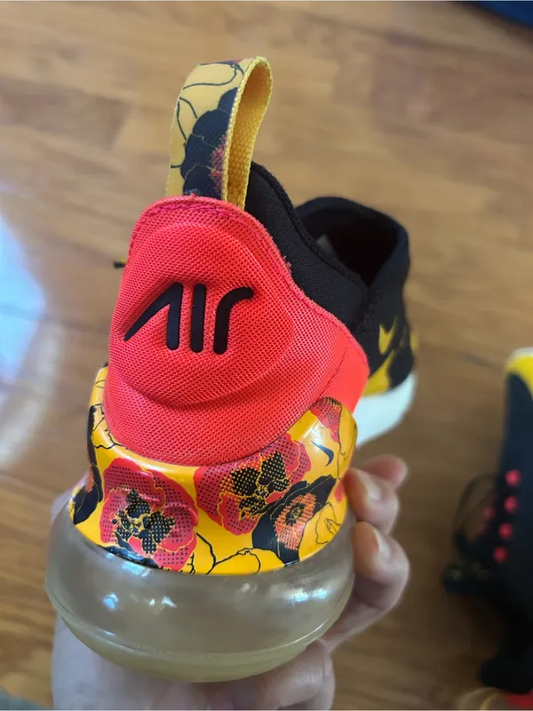Limited Edition Nike women Air Max 270 Crimson floral black size 11 - Image 9