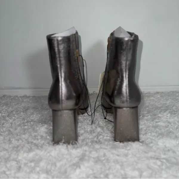 Worthington‎ Women's Silver Metallic Block Heel Ankle Boots Size 8 Medium - Image 5