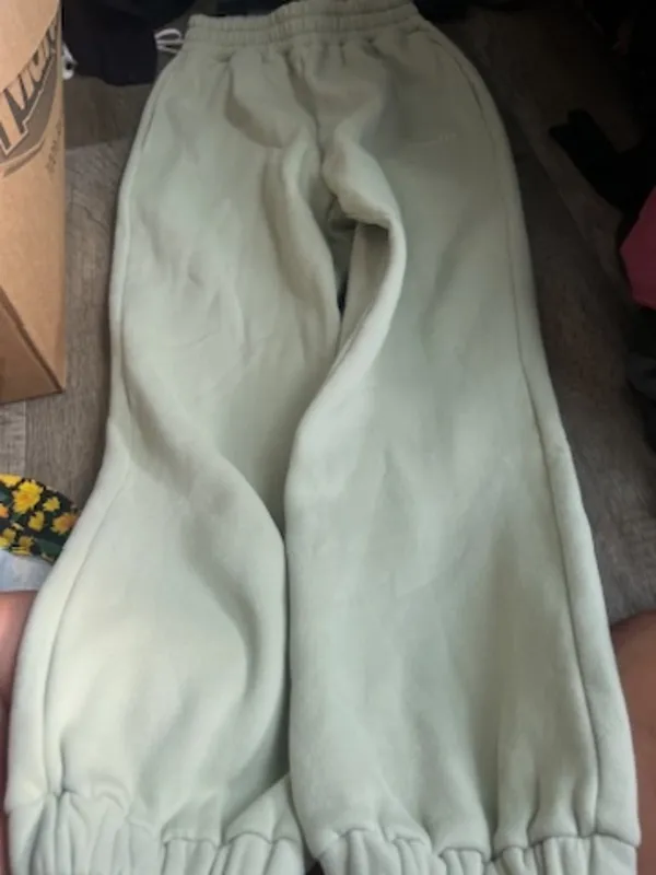 Comfrt small green sweatpants - Image 2