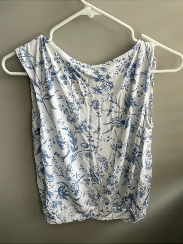 LOFT White and Blue Floral/Bird V-Neck Tank - Image 4