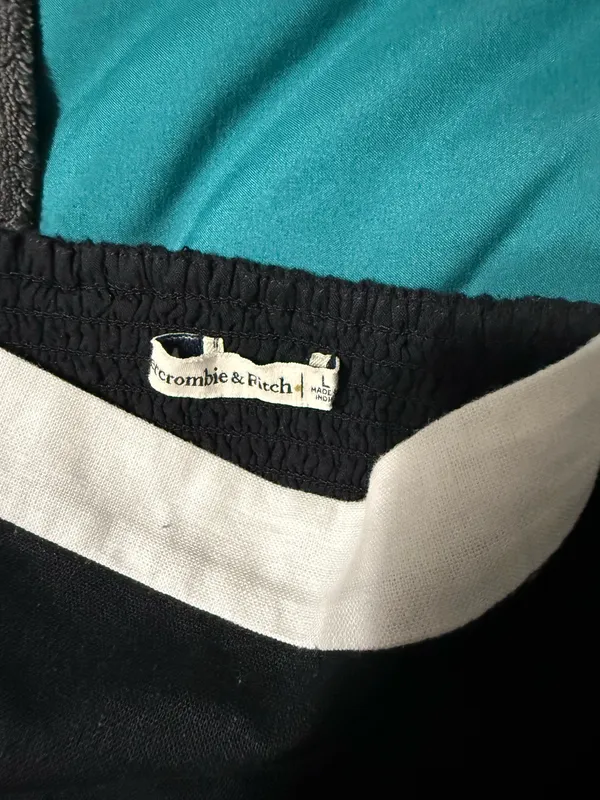 Abercrombie Linen Top - Image 3