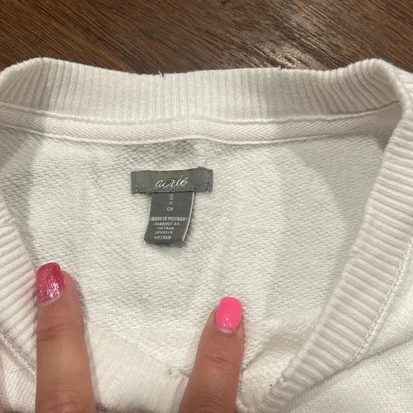 White Aerie cropped sweater - Image 3