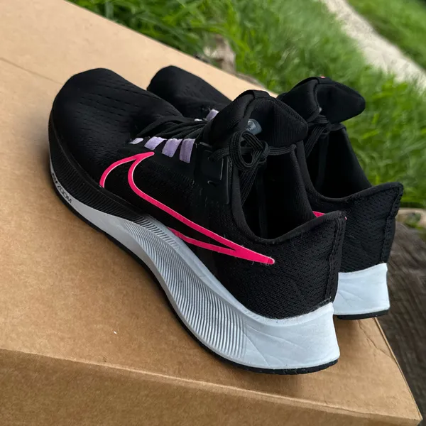 Nike Air Zoom Pegasus 38 women sneakers shoes size 8 - Image 4
