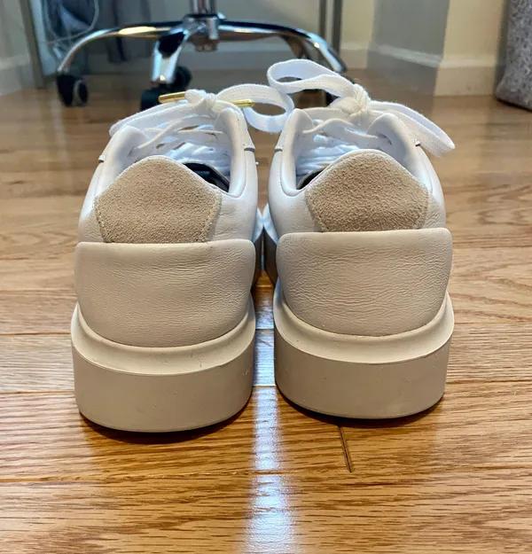 Adidas White Sneaker - Image 4