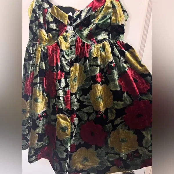 Free People velvet floral romper - Image 4