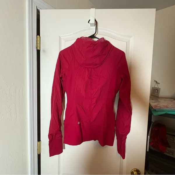 Lululemon In Flux Reversible Hooded Jacket Cranberry Red 8. Preloved excellen5 - Image 2