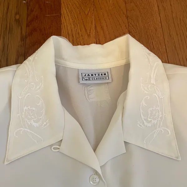 Vintage embroidered button up blouse - Image 2