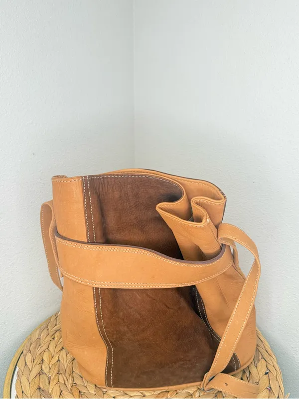 Vtg Leather Bucket Bag Dual Toned Brown Camel Handcrafted Luxurious Vintage - Image 7