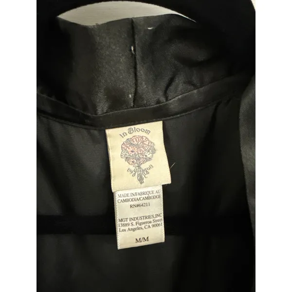 In Bloom by Jonquil Black Satin Tie Front Lace Trim Robe Size Women's Medium - Image 2