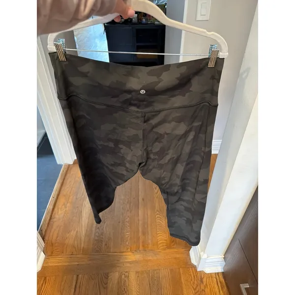 Lululemon Align™‎ High-Rise Pant 25" in a camo pattern 18 - Image 2
