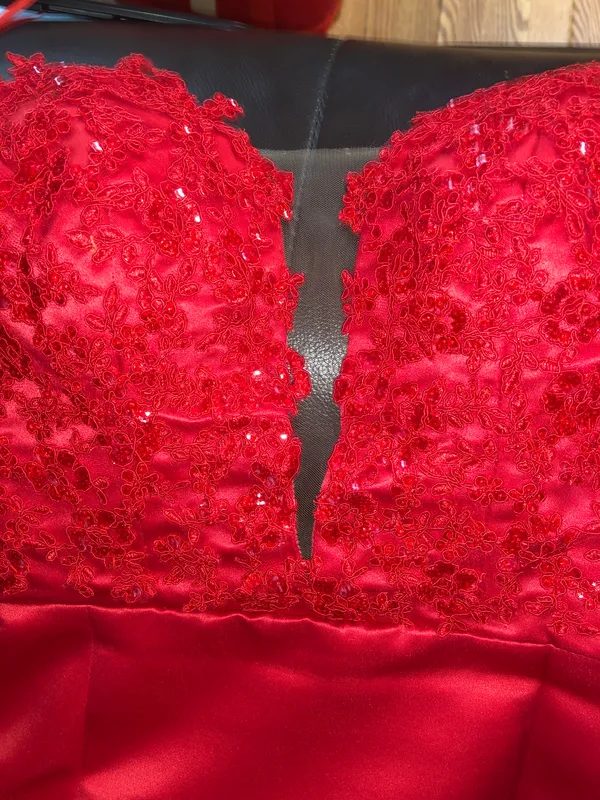 Blacktie Gown Red Size 4 - Image 2