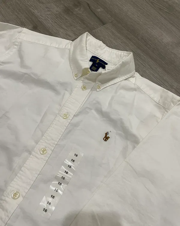 Ralph Lauren White Button Down Shirt/blouse. - Image 5