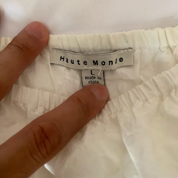 Haute Monde Embroidered Cream and Black Off-Shoulder Top size L - Image 3