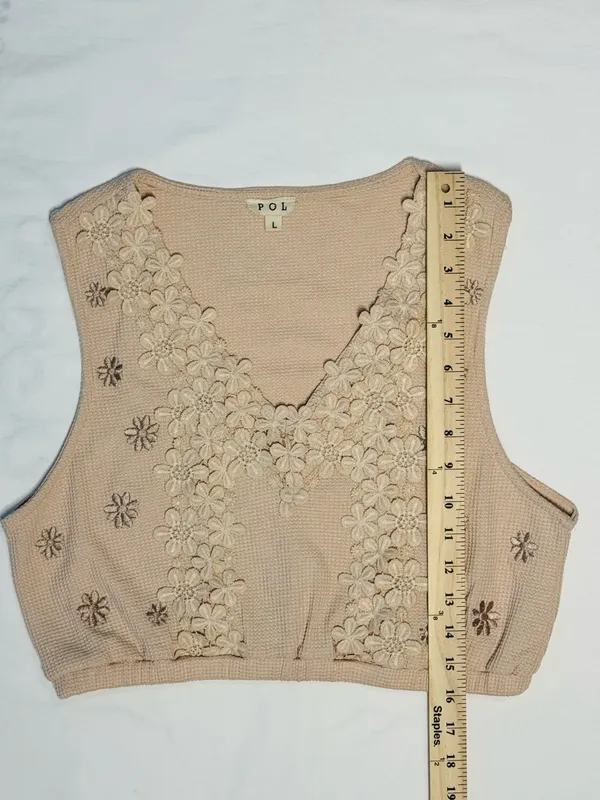 POL Women's Beige Waffle Knit Floral Embroidered Cropped Vest - Image 5