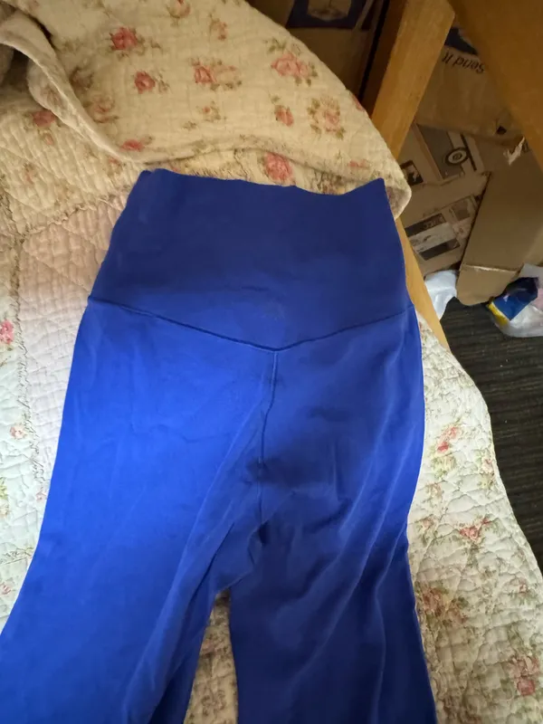 aerie electric blue crossover flare leggings - Image 6