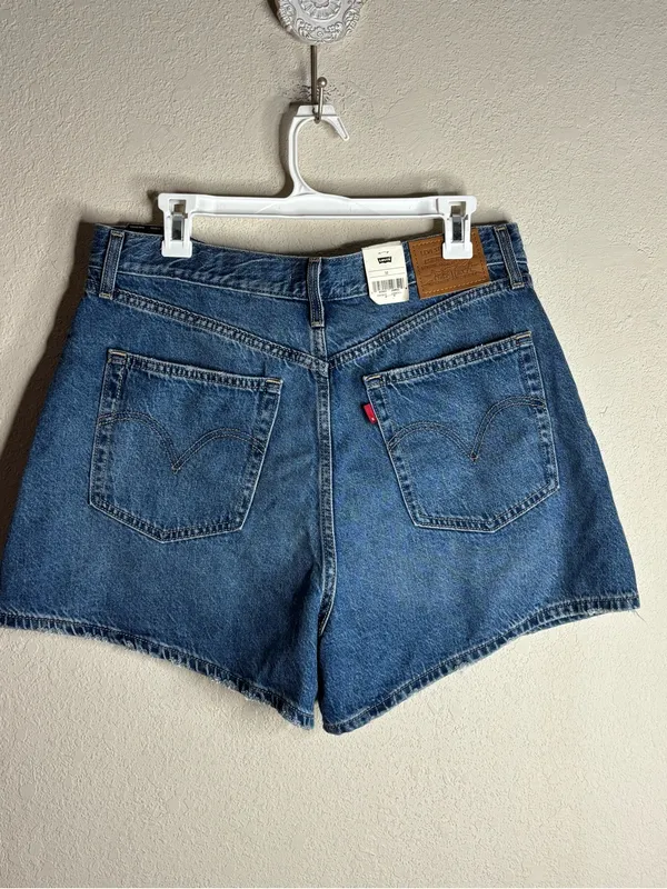 Anthropologie Levi's High Loose Shorts size 32 NWT - Image 3
