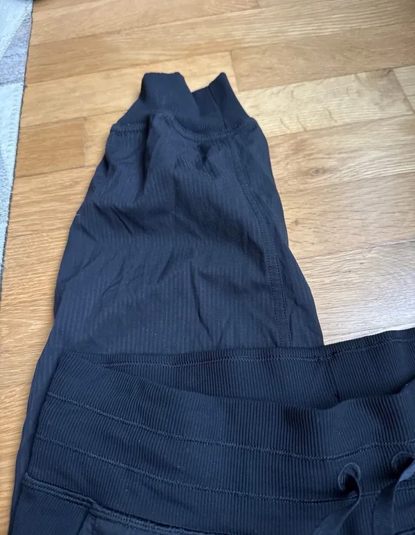 Lululemon Dance Studio Jogger 29” - Image 4