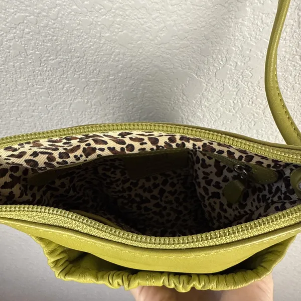 ili Small‎ Crossbody Bright Chartreuse Green Leather Zip Top Exterior Pockets - Image 8
