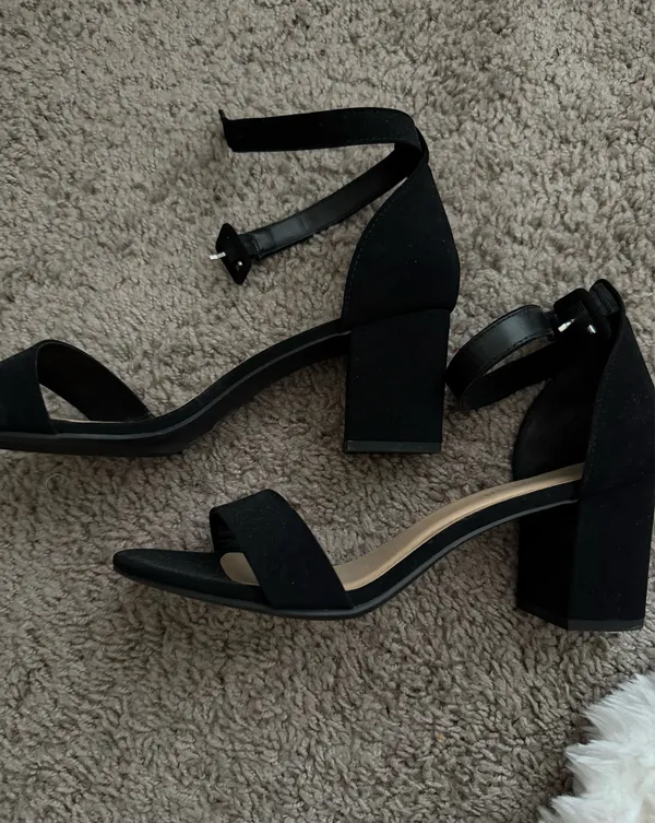 Block Heels Black Size 8.5 - Image 2