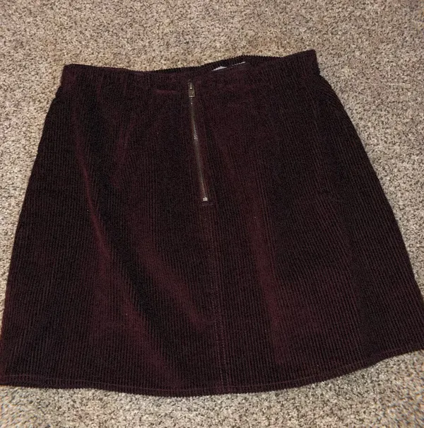 Hollister Cherry Maroon Mini Skirt - Image 3