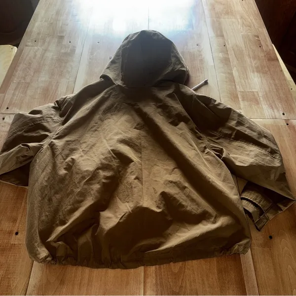 Old Navy Tan‎ Jacket with Snap Buttons and Zipper - Image 4