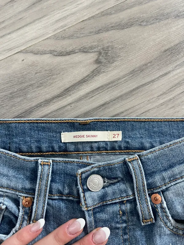 Levi's Wedgie Skinny Jeans - Image 3