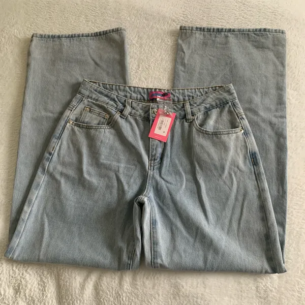 Women’s Medium EDIKTED Raelynn Washed Low Rise Baggy Jeans Light Blue NWT - Image 3