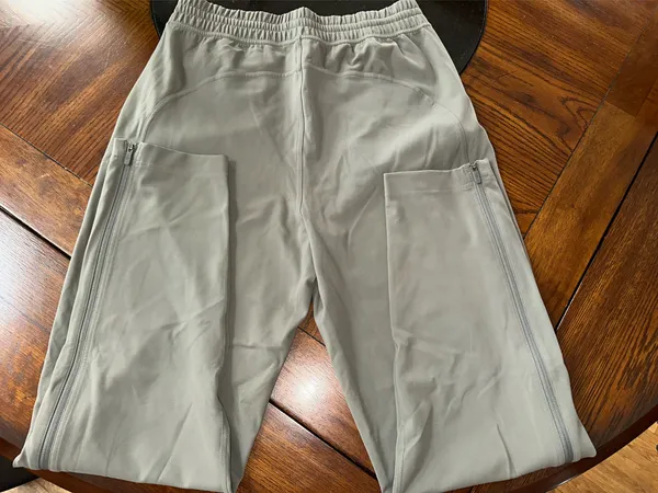 women’s lululemon jogger / pant  - Image 3