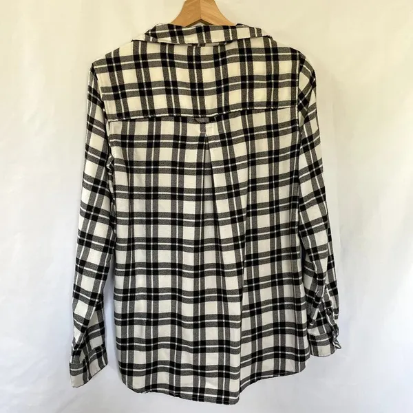 American Eagle ahh-mazingly soft black and white‎ checkered button down shirt S - Image 7