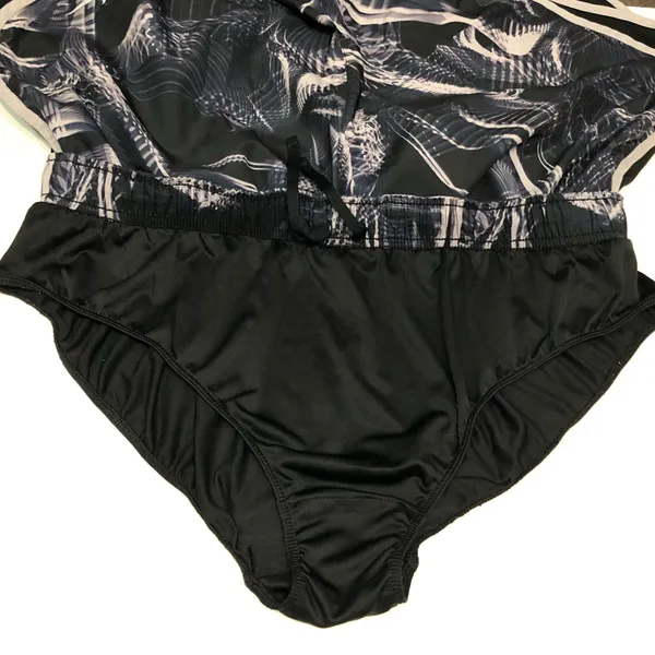 Nike Dri-Fit Tempo Running Shorts  - Image 9