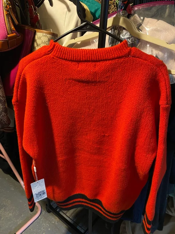 BNWT Red Teddy Bear Patch Knit Embroidered Sweater Medium - Image 4